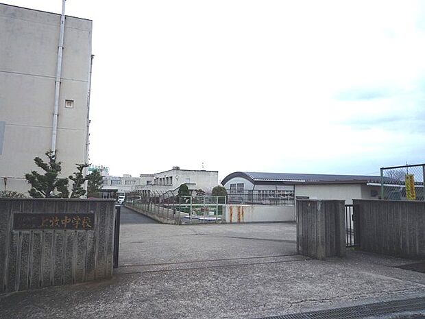 上牧町立上牧中学校