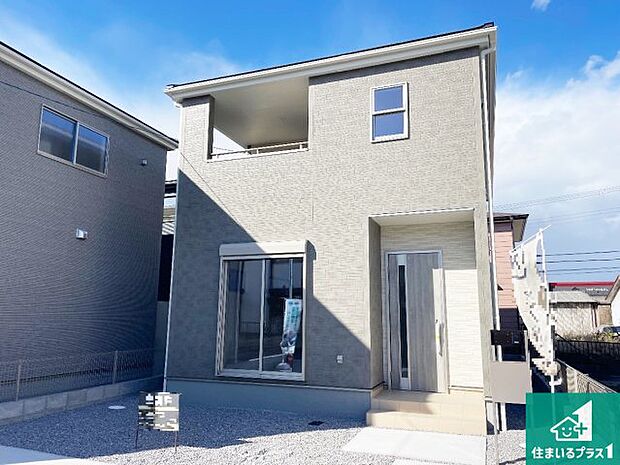 【外観】安心の10年保証！外観を美しく保ち、雨水で汚れを落とします！気になることがありましたら、お気軽にお問い合わせください！