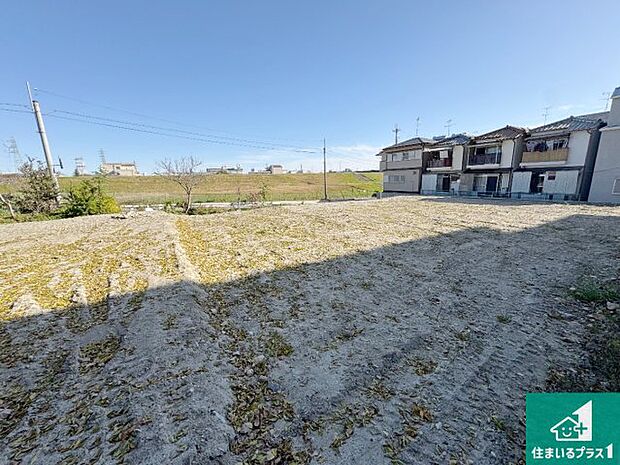 【外観】現在建築中！落ち着いた街並みで新生活を始めることが出来そう！周辺の物件も併せてご紹介させて頂きます！