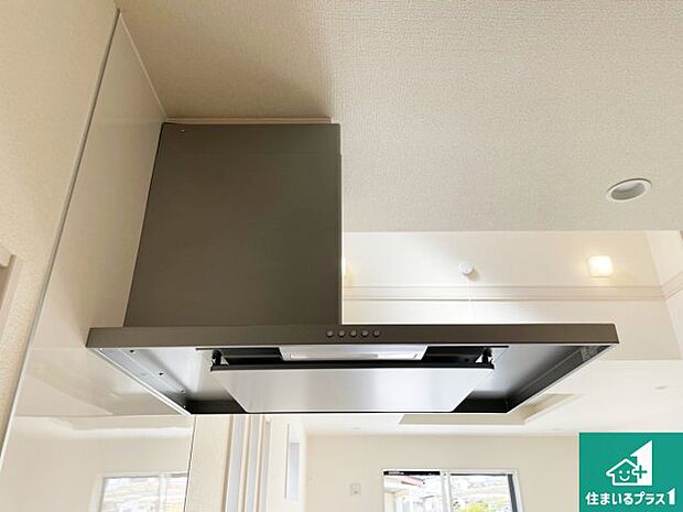 【レンジフード】汚れにくいスロットフィルタでお手入れラクラク！ＬＥＤ照明付き！