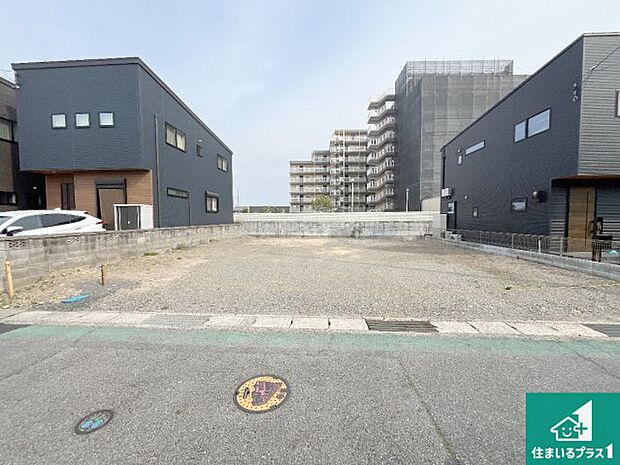 【外観】現在建築中！落ち着いた街並みで新生活を始めることが出来そう！周辺の物件も併せてご紹介させて頂きます！