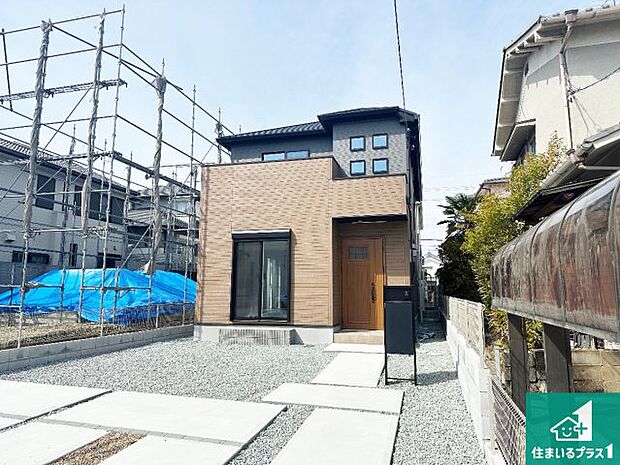 【外観】安心の10年保証！外観を美しく保ち、雨水で汚れを落とします！気になることがありましたら、お気軽にお問い合わせください！