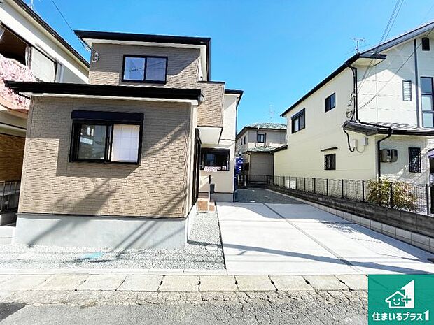 【外観】安心の10年保証！外観を美しく保ち、雨水で汚れを落とします！気になることがありましたら、お気軽にお問い合わせください！