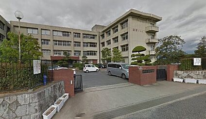 橿原市立橿原中学校 徒歩1888m