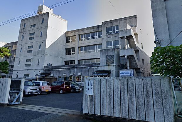 橿原市立八木中学校