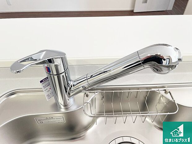 【キッチン水栓】浄水器を内蔵!炊飯時、お茶を作る時に安心してお水を使えます!お湯と冷水、浄水と原水、シャワーの切替えもワンタッチです!