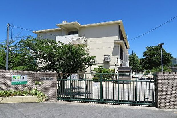 枚方市立春日小学校