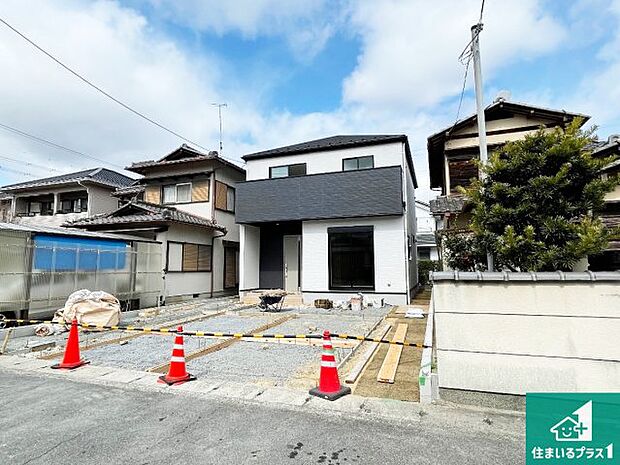 【外観】安心の10年保証！外観を美しく保ち、雨水で汚れを落とします！気になることがありましたら、お気軽にお問い合わせください！