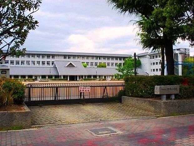 伊丹市立伊丹小学校