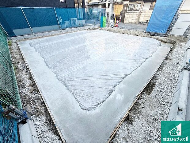 【外観】現在建築中！落ち着いた街並みで新生活を始めることが出来そう！周辺の物件も併せてご紹介させて頂きます！
