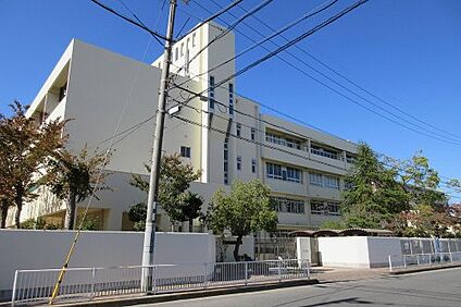 四條畷市立四條畷西中学校 徒歩1200m