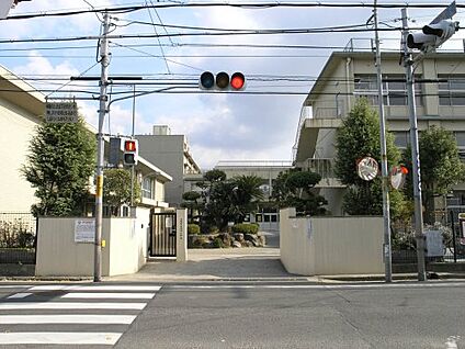 八尾市立曙川小学校 徒歩640m