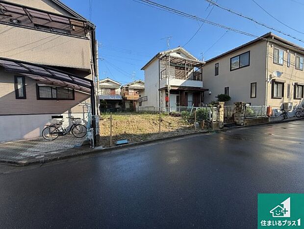 【外観】周辺は落ち着いた街並みの住宅地！子育てがしやすい住環境です！まだ未完成ですが、現地でしかわからない事もございます。是非一度ご覧ください。