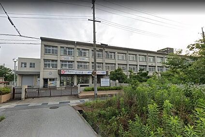 彦根市立鳥居本中学校 徒歩320m