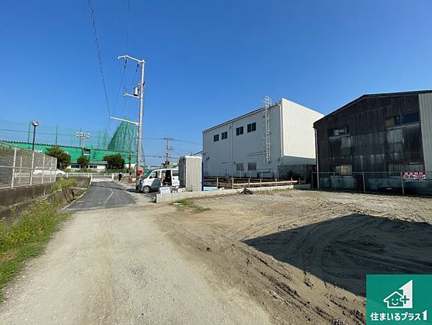 【外観】建築中ですが現地を見ると分かる事もございますので、ぜひ一度現地をご覧ください。