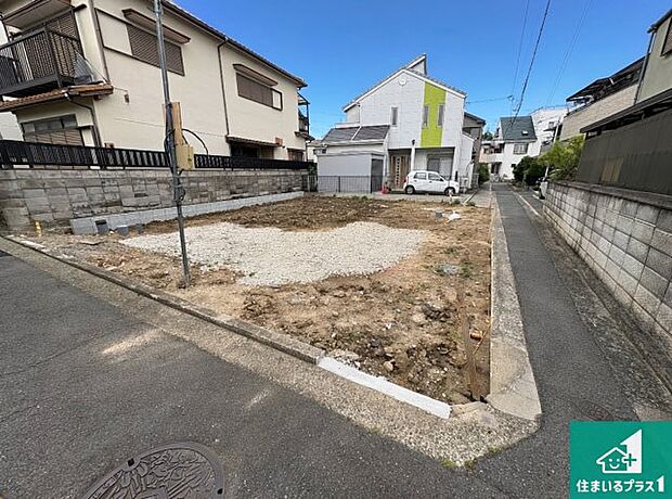 【外観】現在建築中！落ち着いた街並みで新生活を始めることが出来そう！周辺の物件も併せてご紹介させて頂きます！