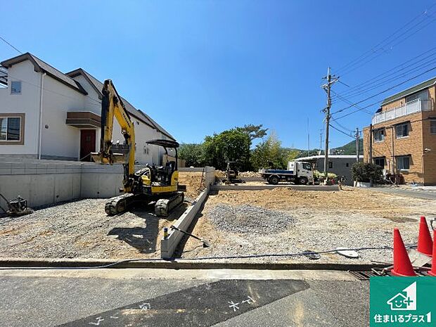 【外観】周辺は落ち着いた街並みの住宅地！子育てがしやすい住環境です！まだ未完成ですが、現地でしかわからない事もございます。是非一度ご覧ください。