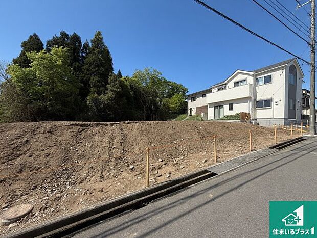 【外観】現在建築中！落ち着いた街並みで新生活を始めることが出来そう！周辺の物件も併せてご紹介させて頂きます！