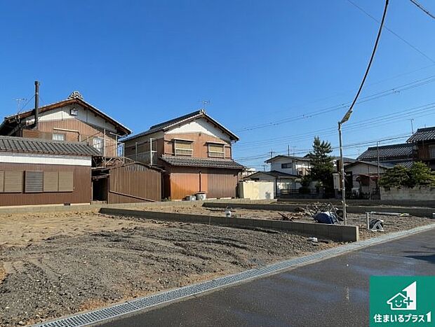 【外観】現在建築中！落ち着いた街並みで新生活を始めることが出来そう！周辺の物件も併せてご紹介させて頂きます！