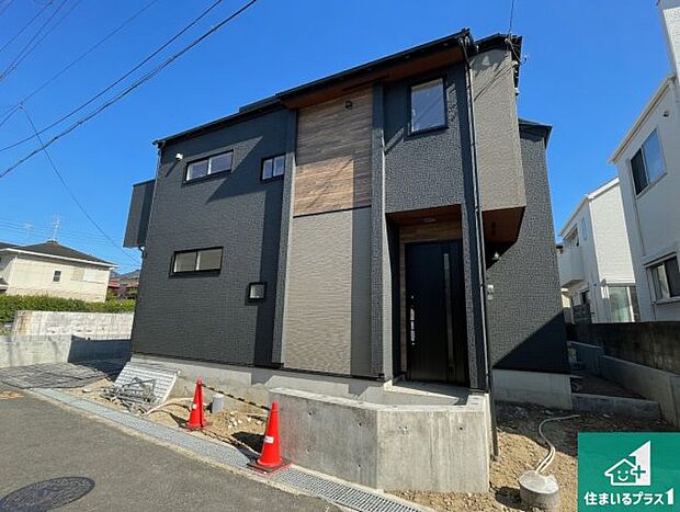 【外観】安心の10年保証!外観を美しく保ち、雨水で汚れを落とします!気になることがありましたら、お気軽にお問い合わせください!