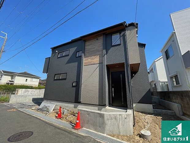 【外観】安心の10年保証!外観を美しく保ち、雨水で汚れを落とします!気になることがありましたら、お気軽にお問い合わせください!