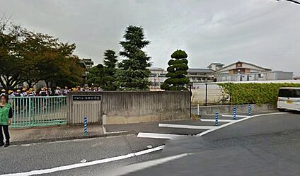 川西町立川西小学校 徒歩980m