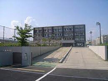 大山崎町立大山崎中学校 徒歩850m