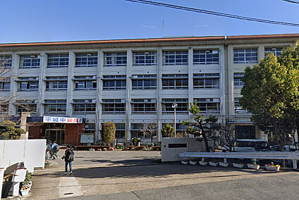 奈良市立平城中学校 徒歩750m