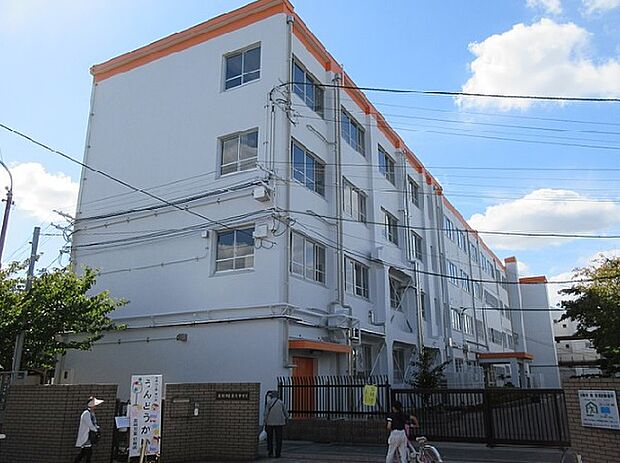 高槻市立第六中学校