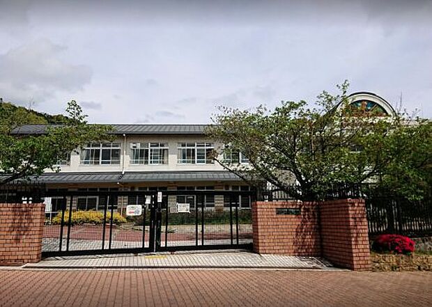 桂坂小学校