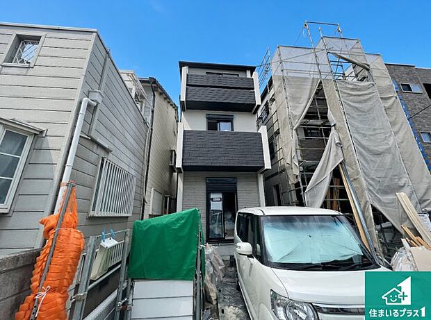 【外観】周辺は落ち着いた街並みの住宅地!子育てがしやすい住環境です!まだ未完成ですが、現地でしかわからない事もございます。是非一度ご覧ください。