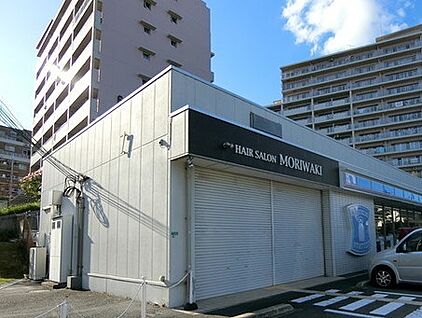ローソン香里ヶ丘さくら通り店 徒歩750m