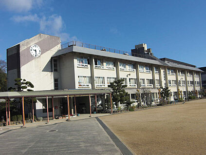 河内長野市立楠小学校 徒歩1000m