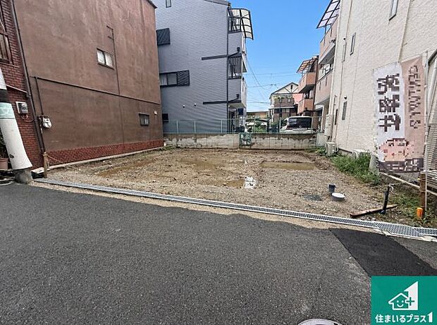 【外観】現在建築中！落ち着いた街並みで新生活を始めることが出来そう！周辺の物件も併せてご紹介させて頂きます！
