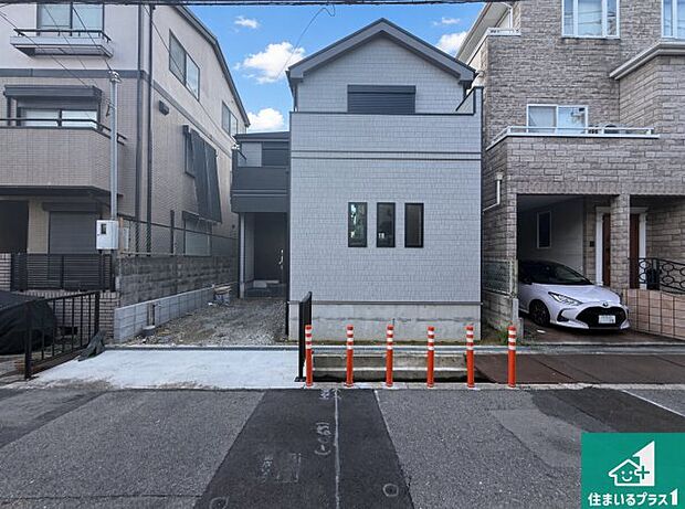 【外観】現在建築中！落ち着いた街並みで新生活を始めることが出来そう！周辺の物件も併せてご紹介させて頂きます！