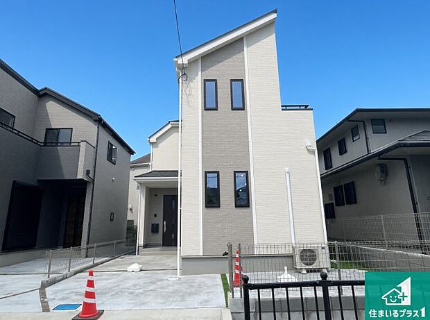 【外観】安心の10年保証!外観を美しく保ち、雨水で汚れを落とします!気になることがありましたら、お気軽にお問い合わせください!