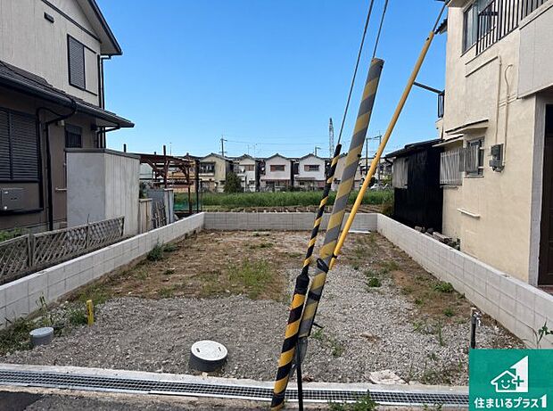 【外観】周辺は落ち着いた街並みの住宅地！子育てがしやすい住環境です！まだ未完成ですが、現地でしかわからない事もございます。是非一度ご覧ください。
