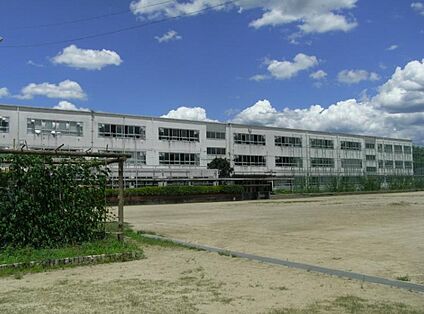 天理市立北中学校 徒歩2800m