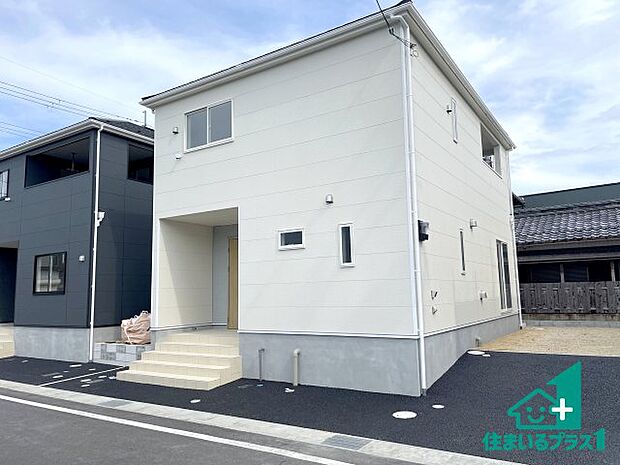 【外観】安心の10年保証！外観を美しく保ち、雨水で汚れを落とします！気になることがありましたら、お気軽にお問い合わせください！