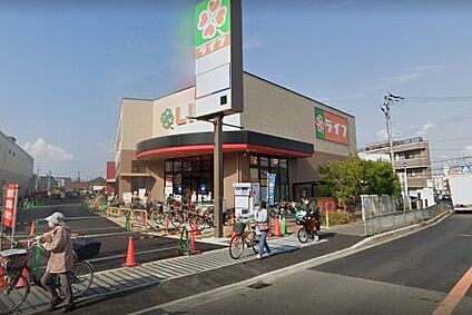 ライフ 初芝店 徒歩880m
