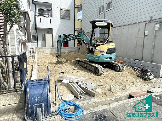 【外観】現在建築中!落ち着いた街並みで新生活を始めることが出来そう!周辺の物件も併せてご紹介させて頂きます!