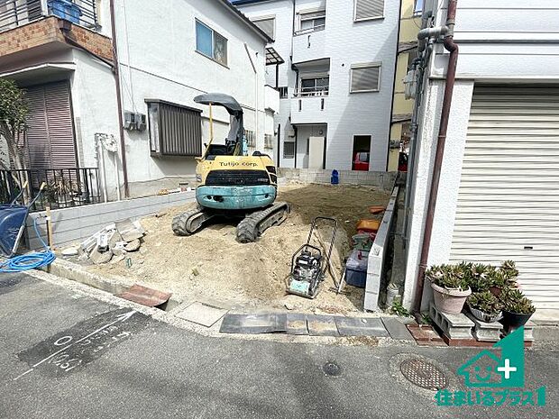 【外観】現在建築中!落ち着いた街並みで新生活を始めることが出来そう!周辺の物件も併せてご紹介させて頂きます!
