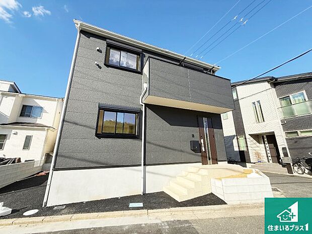 【外観】安心の10年保証!外観を美しく保ち、雨水で汚れを落とします!気になることがありましたら、お気軽にお問い合わせください!