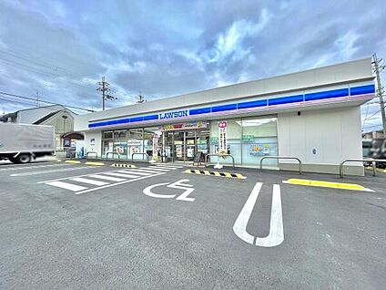 ローソン 大和郡山九条町店 徒歩322m