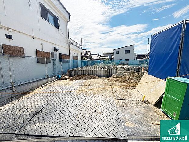 【外観】周辺は落ち着いた街並みの住宅地!子育てがしやすい住環境です!まだ未完成ですが、現地でしかわからない事もございます。是非一度ご覧ください。