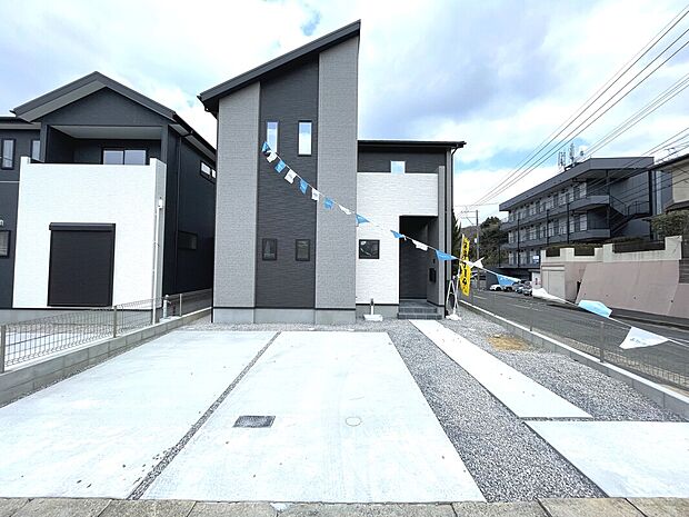 【2号棟】駐車並列最大3台可！