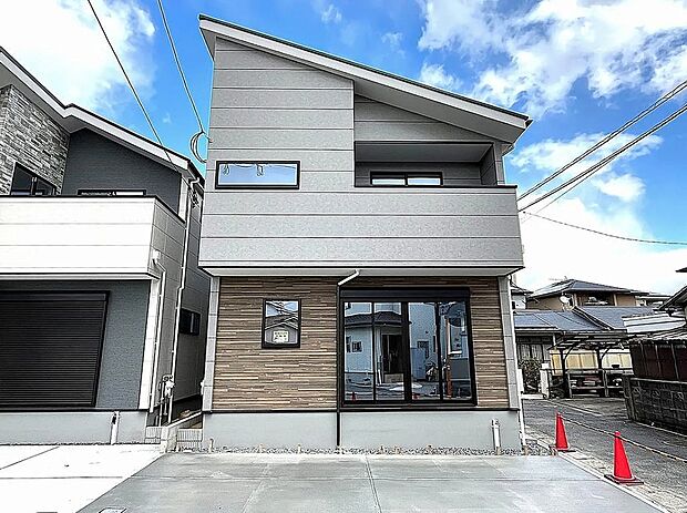 【2号地】スタイリッシュなデザインのお洒落な外観！