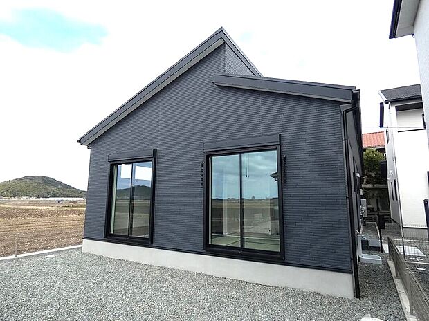 【2号棟】お掃除楽々、将来も安心の平屋住宅！