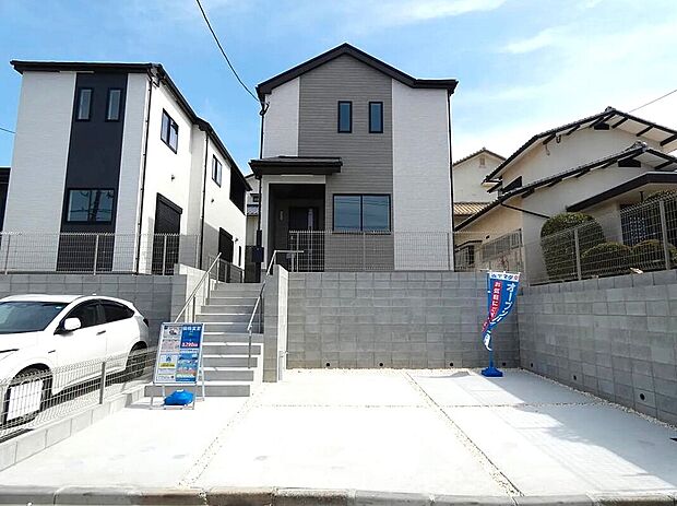 【B号棟】駐車並列2台可!