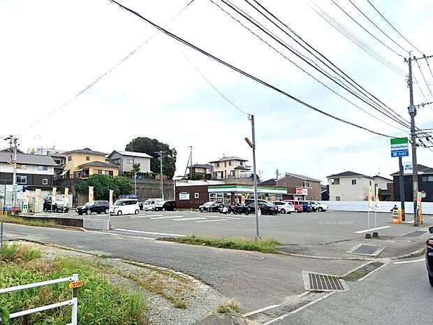 ファミリーマート太宰府梅ヶ丘店（約461m）